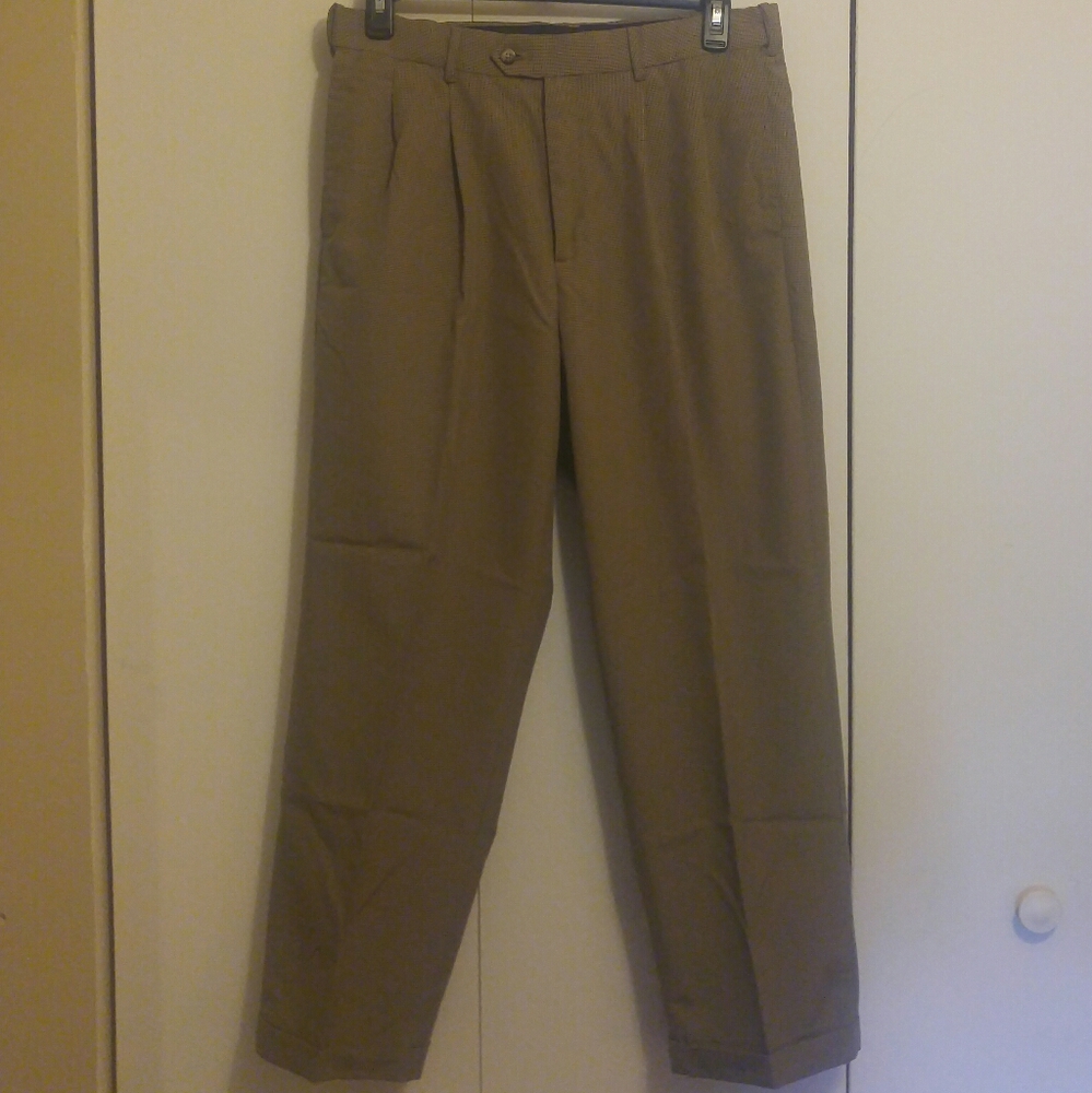 Nice Croft&Barrow Herringbone Pleated Slacks